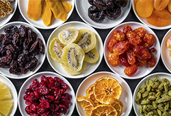 Цукаты, сушеные ягоды в десертах